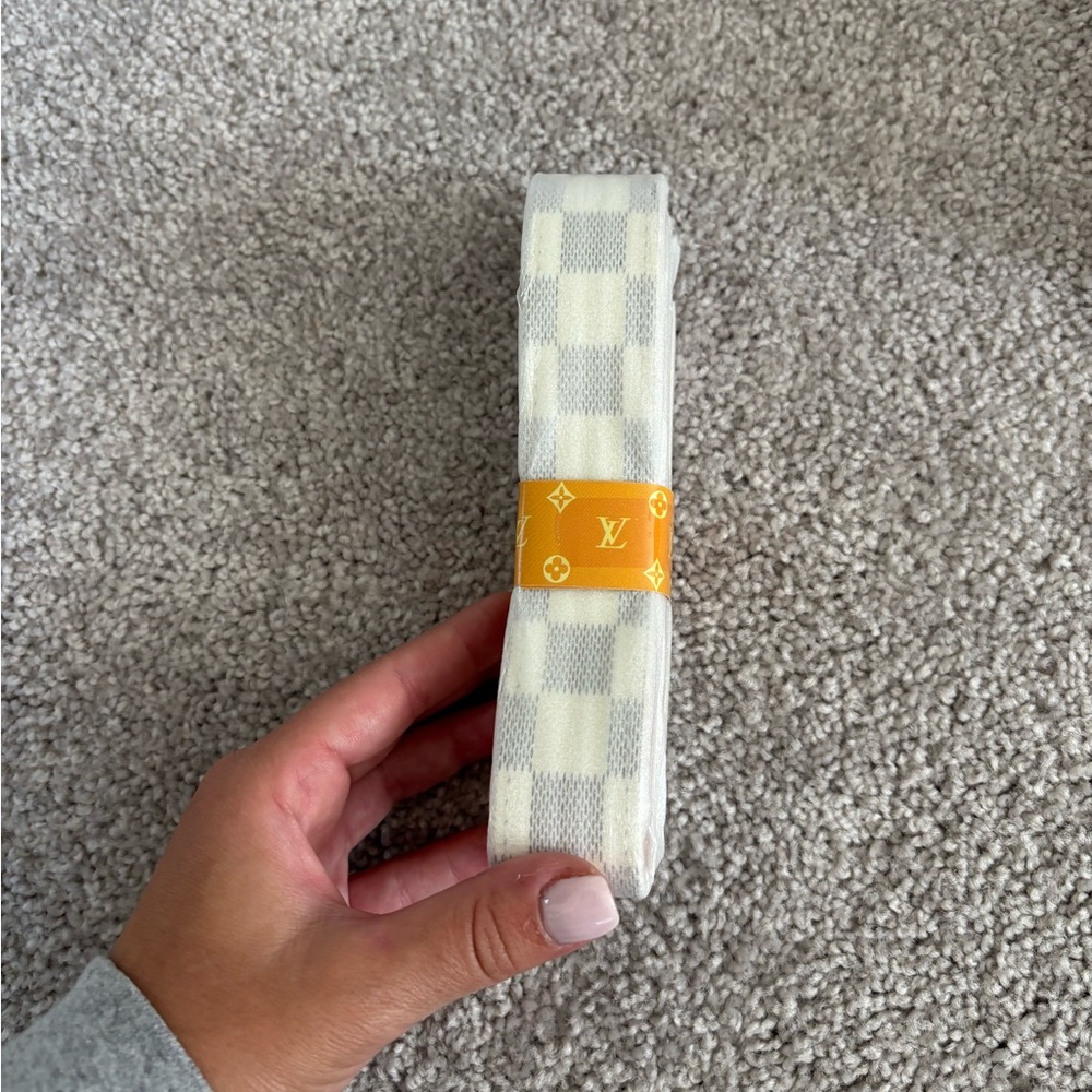 LV purse strap *final sale* donating to poor if doesn’t sell
